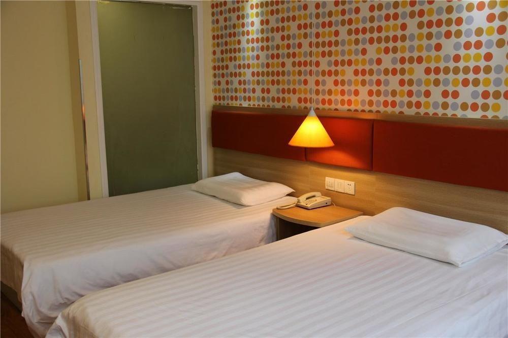 Home Inn Chengdu Kuanzhai Alley New City Square Εξωτερικό φωτογραφία