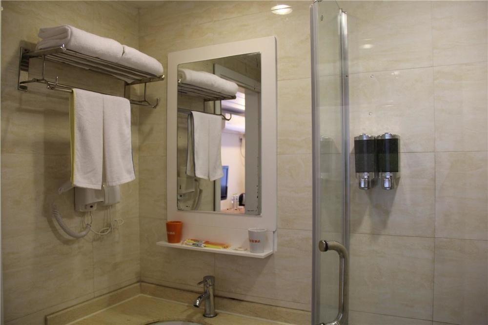 Home Inn Chengdu Kuanzhai Alley New City Square Εξωτερικό φωτογραφία