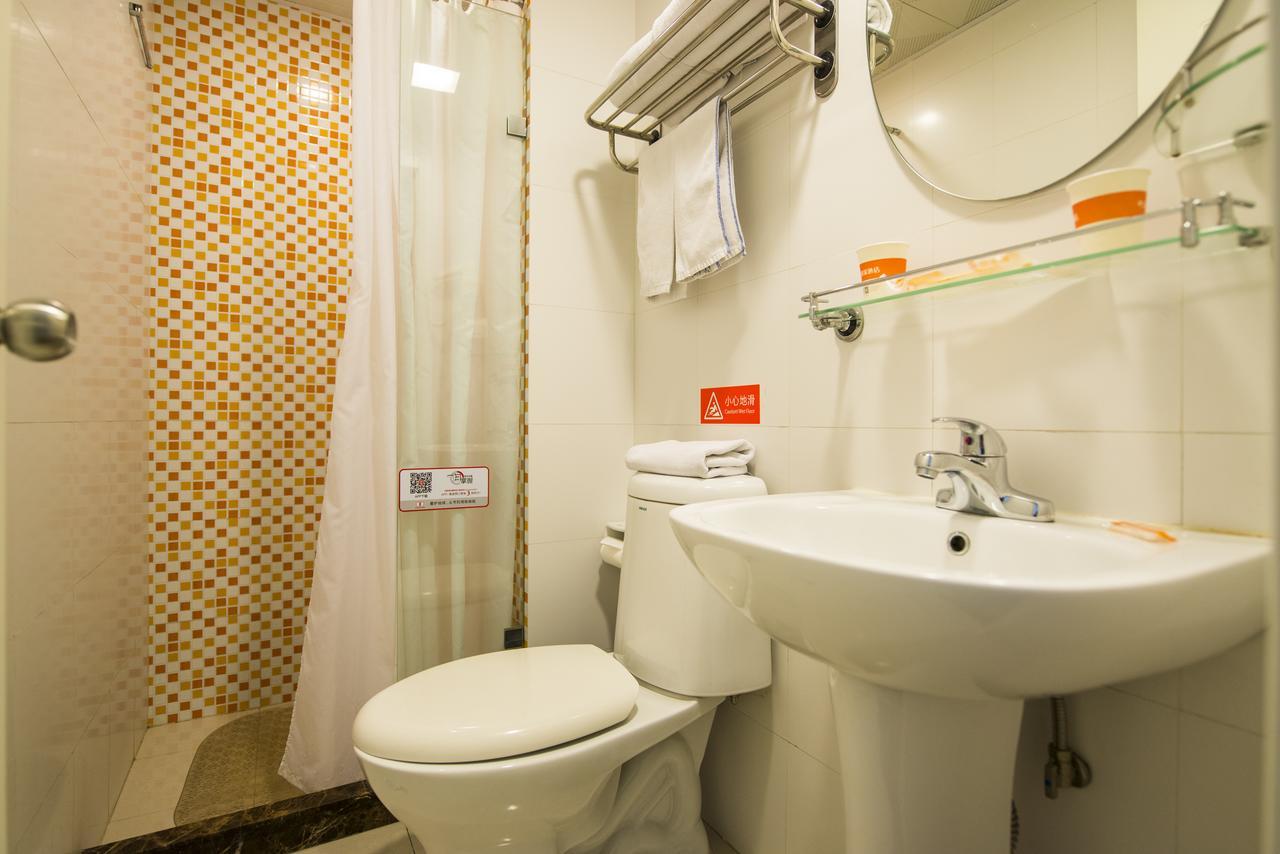 Home Inn Chengdu Kuanzhai Alley New City Square Εξωτερικό φωτογραφία